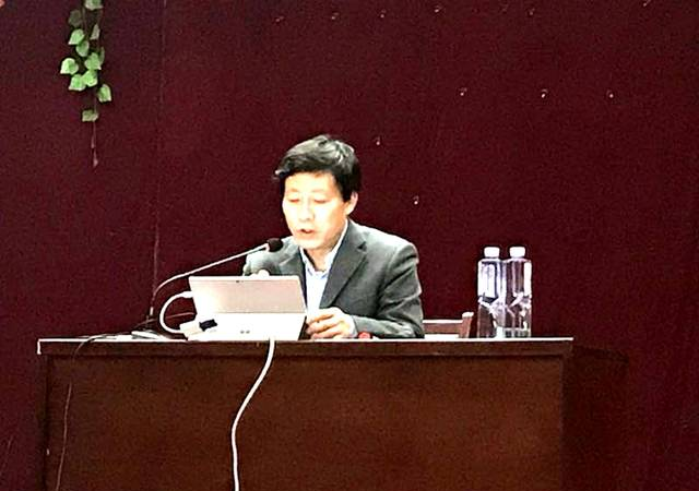 清华大学物理系薛平教授莅临我校畅谈物理魅力