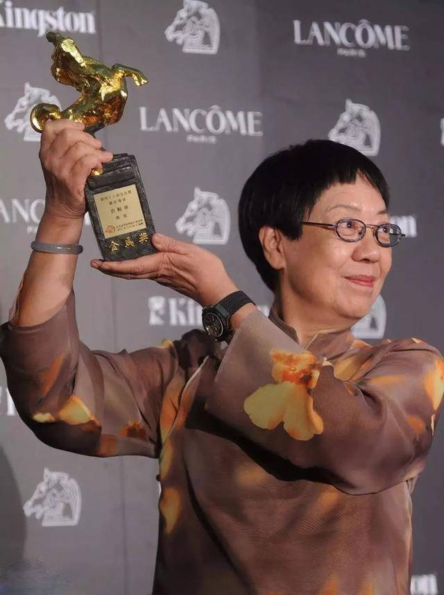 刘德华为报恩投拍《桃姐》，结果自己成了金像金马双料影帝