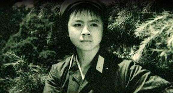 越战牺牲的第一位女兵, 尸体被烧只剩一段肠子, 当时只有24岁