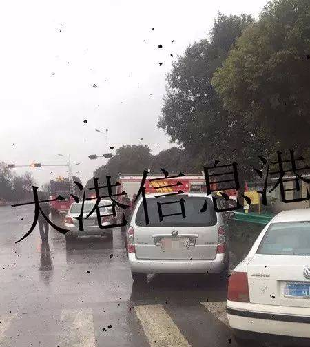 什么情况？镇江金润大道附近某工厂疑似发生爆炸事件......