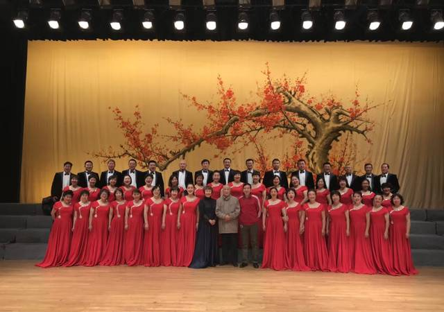 请把我的歌带回你的家，请把你的微笑留下