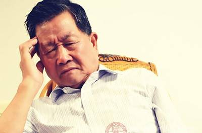 手脚发麻是怎么回事 手脚发麻警惕这些病