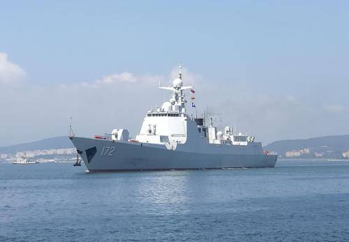 052D型驱逐舰还在不断建造中，来看看首舰“昆明”舰有多厉害？
