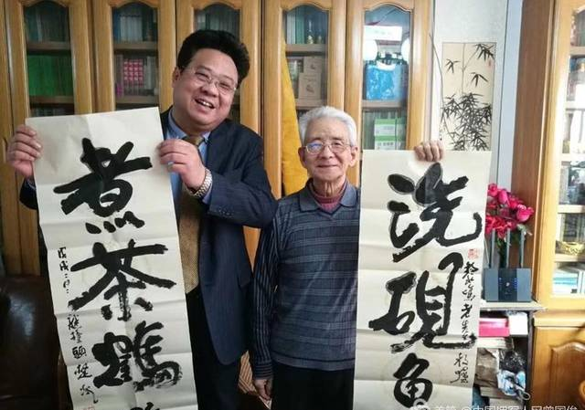 兹游奇绝冠平生 －－印象＂思想狂人＂黎鸣先生
