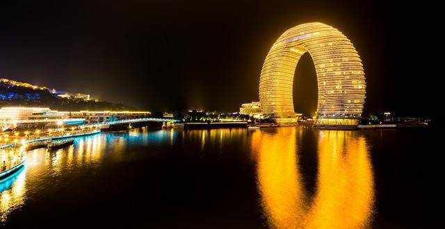 浙江湖州月亮湾：不用去迪拜，太湖上也有豪华七星级酒店