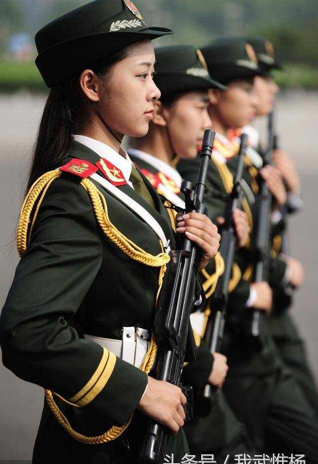 各种漂亮的女兵