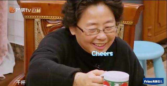 黄圣依童年曝光，家世背景曾被严重低估！