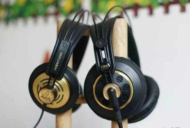 生于不凡——AKG K240 系列