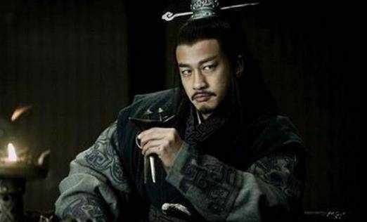 项羽乌江自刎后，麾下五大将仅一人得善终，他还留下一条成语