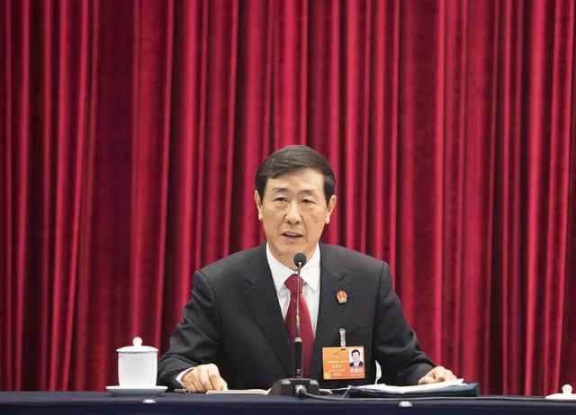 一级大法官沈德咏今天卸任，用一句话归纳职业生涯