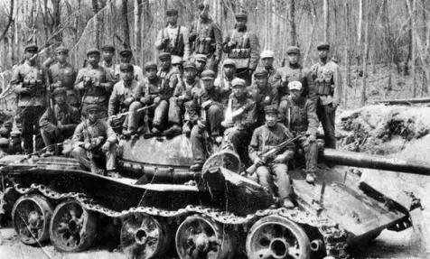 中苏珍宝岛之战中: 一辆坦克引发争夺战
