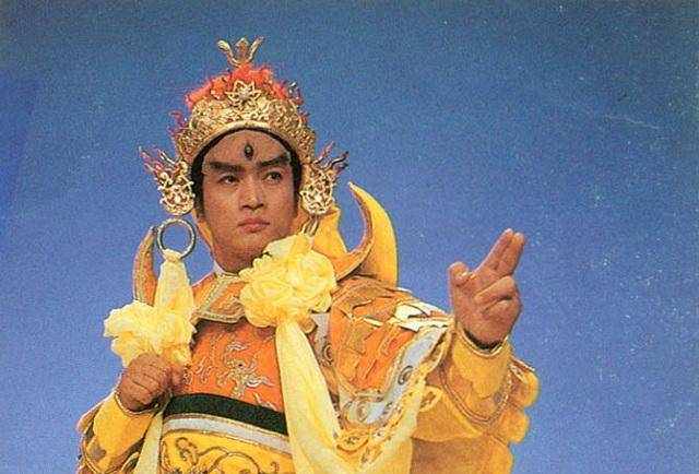 西游记珍贵剧照：二郎神林志谦武功高又很帅，六小龄童也受他指点