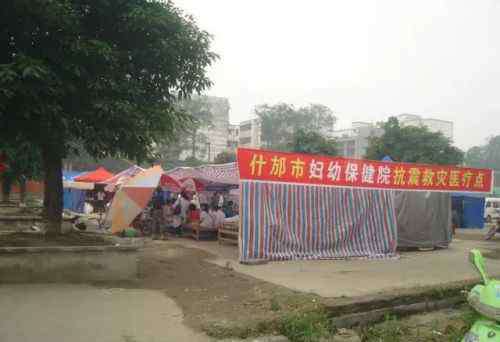 108个菩萨和图片大全 一张感人的照片：这108个孩子，为何出生在一座千年罗汉寺？