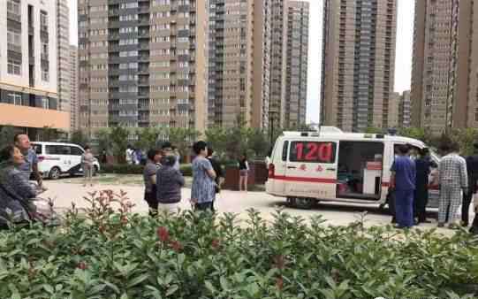西安爆炸 【突发】西安一小区内疑似发生爆炸，1人受伤
