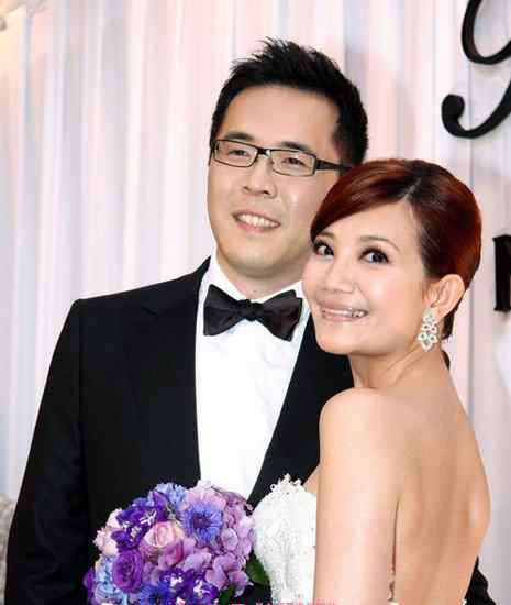 梁静茹结婚照 梁静茹老公赵元同资料简介 梁静茹赵元同结婚照分享