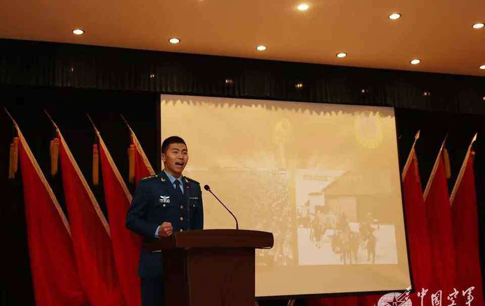 飞机穿越时空 演讲比赛上这些穿越时空的故事，为何让人铭刻在心？