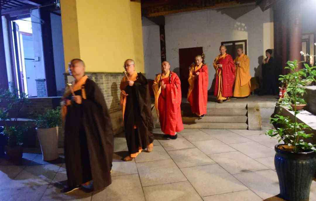 水陆法会需要几天 水陆法会内坛开始“入场”   凌晨三点开始做什么？