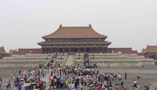 故宫命案 故宫只让游客参观到4点，为什么每天早早清场？说出来你可能不信