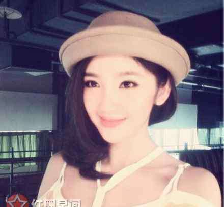 唐艺昕家庭背景 唐艺昕的爸妈是干嘛的 唐艺昕被大家质疑整容