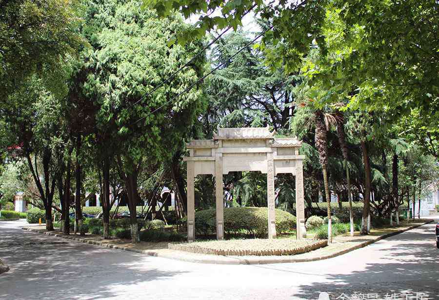 上海对外经贸算名校吗 上海这4所大学，虽不是双一流，但分高难考，过一本线50分上不了