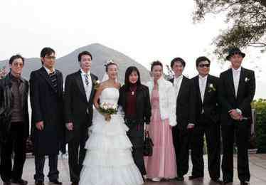 杨天恩 谢天华老婆杨天恩个人资料照片 杨天恩丑吗