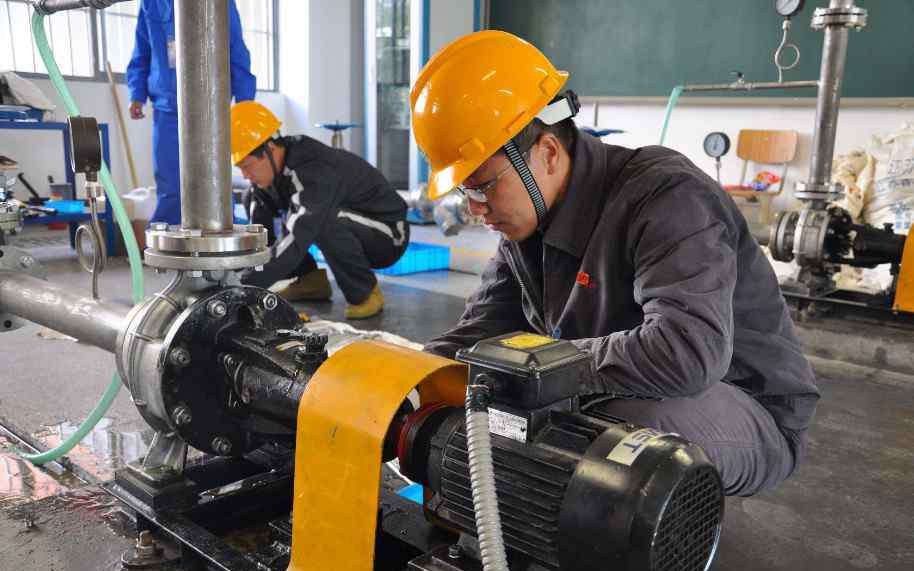 技校的专业 学历低，这9个“技校专业”就业不难，就是工作较辛苦