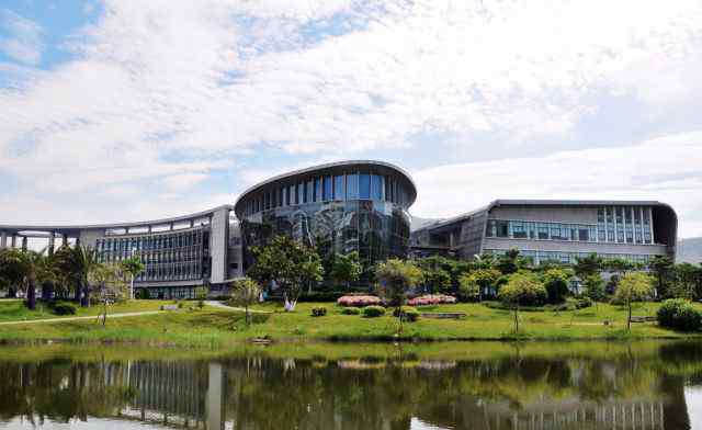 厦门理工学院图书馆 厦门4大图书馆，集美大学图书馆仅排第3，网友：第1实力太强！