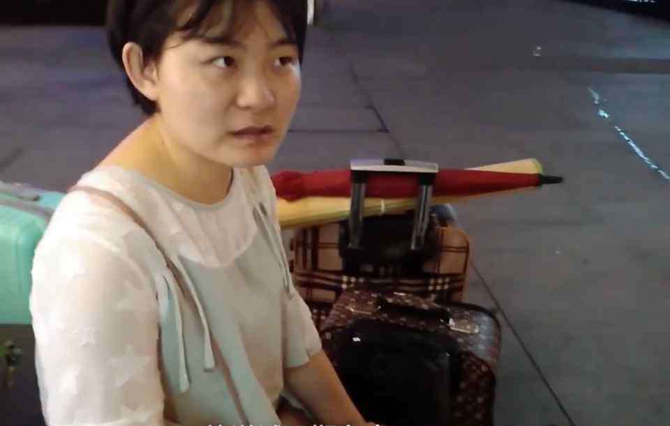 南京女大学生兼职 女大学生兼职被骗，还被公司赶出员工宿舍，网友：这智商税交多了