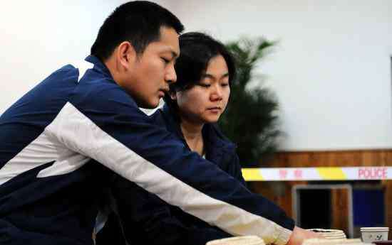 常昊女儿 42岁围棋冠军常昊：妻子恩爱如初 女儿像爸爸