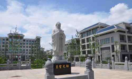 襄樊五中 过来人告诉你襄阳五中的教学质量为什么那么高？