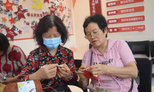 学织帽子 跟编织达人学织帽子 为“点点爱超市”献爱心