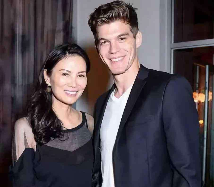 魅力女性课程 魅力女人修炼手册：真正有魅力的女人，一定有这四个特质