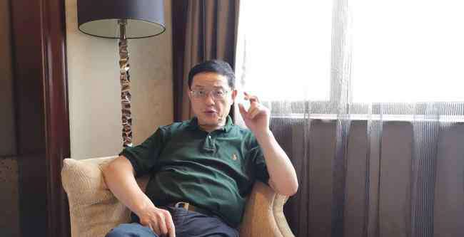 李毓毅 李毓毅:中国足球别总出政策 20岁都坐板凳没希望