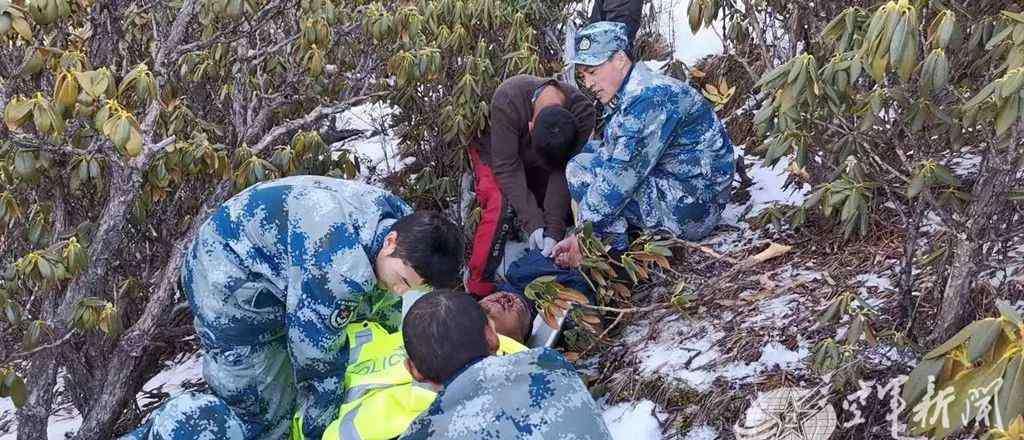 张俊勇 好样的！海拔4700米高山上的危急时刻，“空军蓝”又出手相助了……