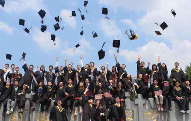 国际关系学院毕业去向 这所大学很特殊，每年招收人数不多，但几乎一毕业就是公务员