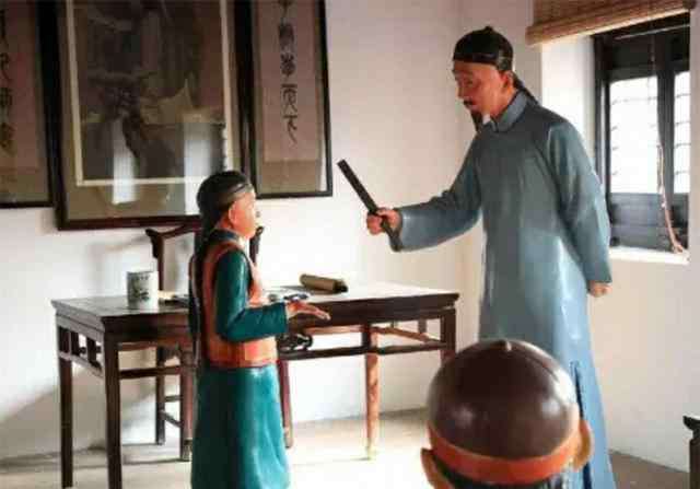 戒尺教训学生 “将戒尺归还教室，将戒尺交还老师”，对此您有何想法和建议？