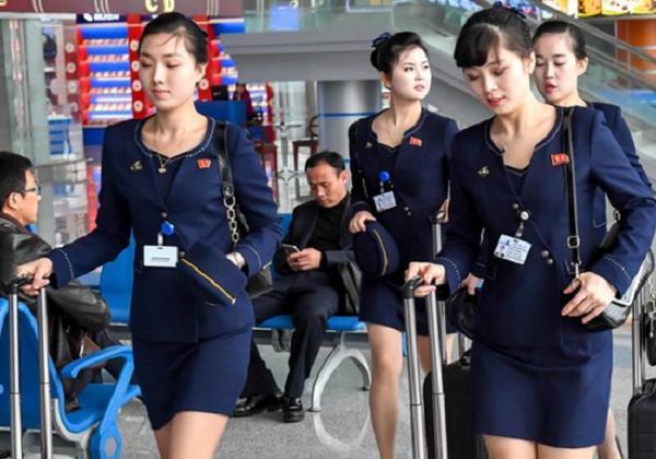 朝鲜空姐新版制服 这组朝鲜空姐新版制服的照片，终于有点国际范了