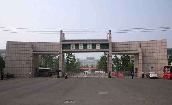 湖北省黄冈中学 湖北“称霸一方”的4所高中，“剑指”黄冈中学，堪称状元聚集地