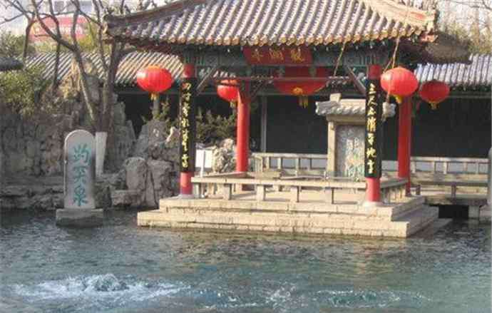 五龙潭地下空间 五龙潭地下空间生物真的吗 济南五龙潭下面有什么