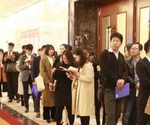 大学生找工作难 为什么说现在的大学生找工作很难，是他们不够优秀吗？