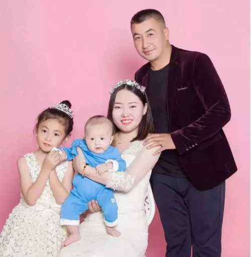 维吾尔族姑娘 嗨！那个维吾尔族女孩，你还好吗？