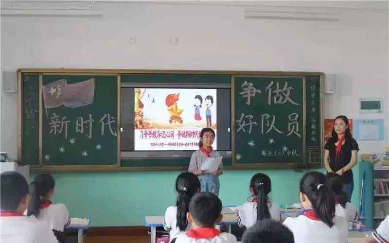 如何陪初中孩子学习 初中家长， 怎么帮助孩子提升学习成绩