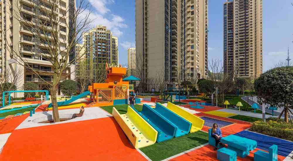幼儿滑梯 幼儿园、社区标配的儿童滑梯，原来有这些好处