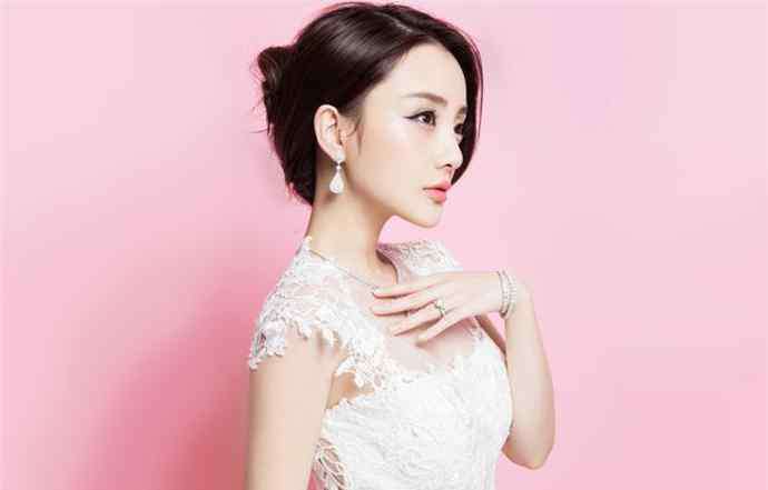张馨予的胸 中国胸最大的10位女明星 张馨予力压其他女星