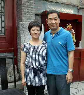 张国立和邓婕有孩子吗 张国立邓婕有孩子吗 张国立邓婕感情经历揭秘