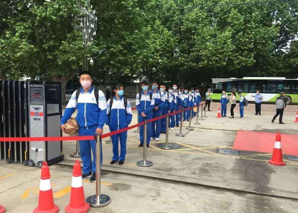 大兴教育 【大兴教育】大兴128名学生重返校园！这个镇真硬核！
