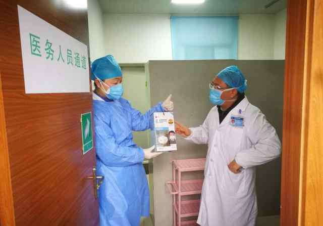 天线宝宝中特网第一高手 防护物资匮乏，昆明一医院医护戴上“天线宝宝”面罩接诊