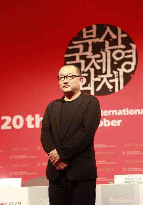 姜文是第几代导演 姜文不承认自己是第六代导演，因为他们太会“无病呻吟”了