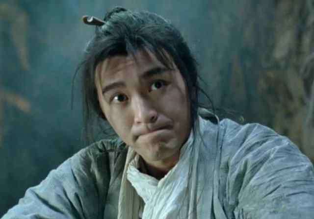 周星驰北大演讲 星爷到北大演讲，却意外破了项记录，网友：都坐下，常规操作！