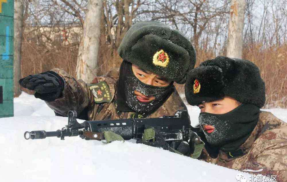 性虎 “东极”新兵拥抱严寒 风雪中磨砺胆性虎气！